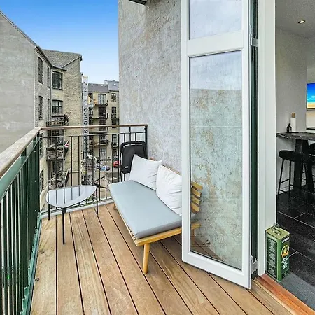 アパート Modern 142 Sqm In