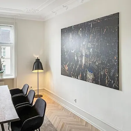 Modern 142 Sqm In アパート