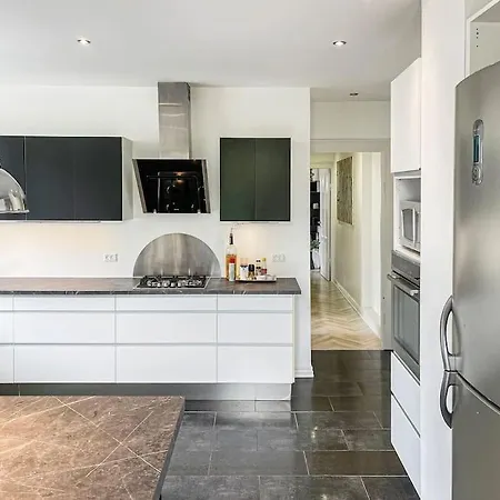 アパート Modern 142 Sqm In *